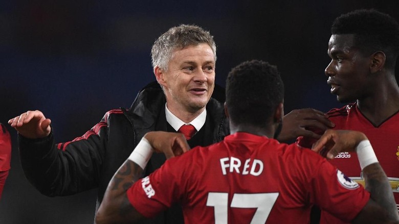 Solskjaer Beri Sinyal Bertahan di MU