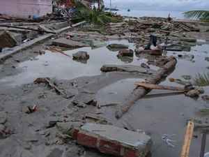 22 Orang Tewas Akibat Tsunami di Lampung 22 Orang Tewas Akibat Tsunami di Lampung