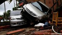 6 Mobil Rusak dan 2 Orang Meninggal di Villa Aviredita