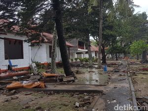 Tsunami di Anyer, Telkomsel Pasang Genset di BTS yang Padam Listriknya