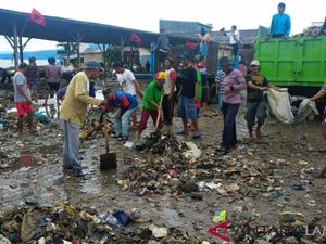 Tsunami Lampung, Warga Pesisir Mengungsi ke Kantor Gubernur