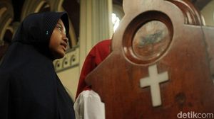 Sejuknya Kunjungan Keagamaan Menyatukan Perbedaan di Katedral