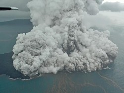 Gunung Anak Krakatau Siaga Berpotensi Picu Tsunami, Ini Kata Ahli