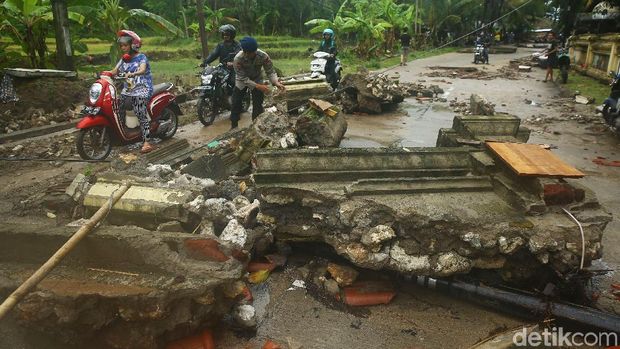 Dampak tsunami Anyer, Banten, dan Lampung