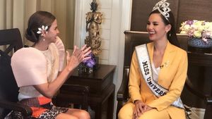 Saat Miss Universe 2018 Tampil Maskulin dengan Jas, Tetap Memukau