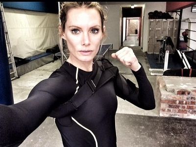 Stuntwoman Cantik Ini Kariernya Hancur Pasca-Kecelakaan di Film Resident Evil