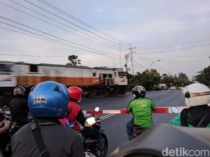 Duh, Double Track Ini Masih jadi Biang Macet dan Kecelakaan di Lamongan Duh, Double Track Ini Masih jadi Biang Macet dan Kecelakaan di Lamongan