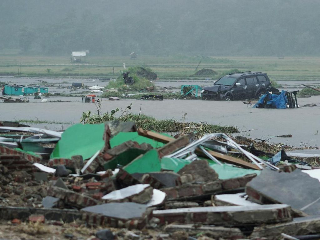 20 Hotel dan Penginapan Rusak Akibat Tsunami Anyer