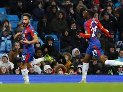 Palace berbalik unggul di menit ke-35. Andros Towsend merobek gawang Ederson dan mengubah kedudukan menjadi 2-1 untuk keunggulan tim tamu. Skor bertahan hingga istirahat. (Foto: Clive Brunskill/Getty Images)