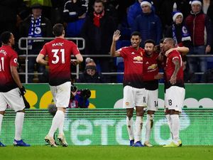 Hasil Liga Inggris: MU Menang Telak di Laga Debut Solskjaer Hasil Liga Inggris: MU Menang Telak di Laga Debut Solskjaer