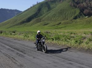 Libur Akhir Tahun Paling Asyik Main Motor di Bromo
