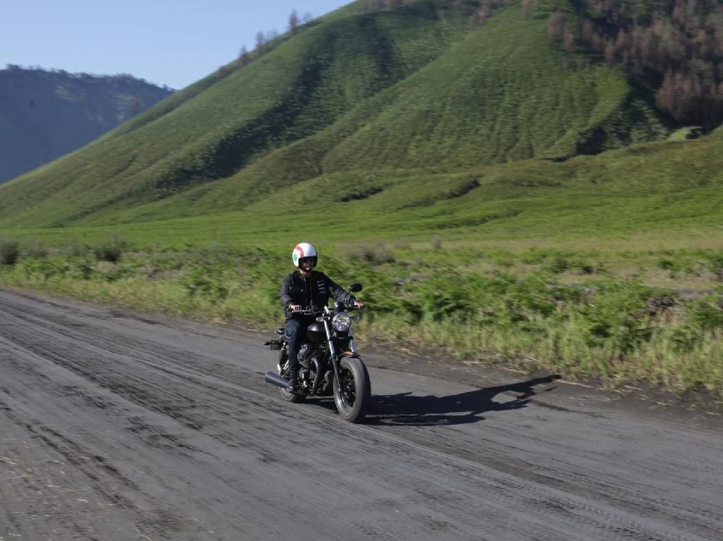 Libur Akhir Tahun Paling Asyik Main Motor di Bromo Libur Akhir Tahun Paling Asyik Main Motor di Bromo