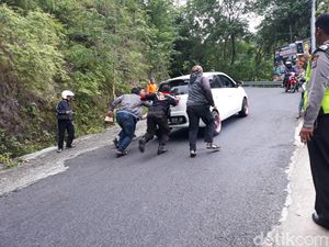 Jalur Ekstrem, Banyak Kendaraan Tak Kuat Nanjak di Cino Mati Bantul