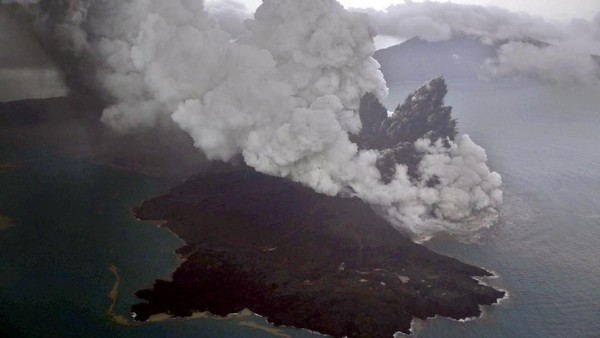 Gunung Anak Krakatau Menyusut Potensi Tsunami Kian Kecil