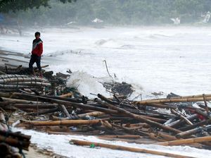 Menkominfo: 113 BTS Mati Terdampak Tsunami Selat Sunda Menkominfo: 113 BTS Mati Terdampak Tsunami Selat Sunda