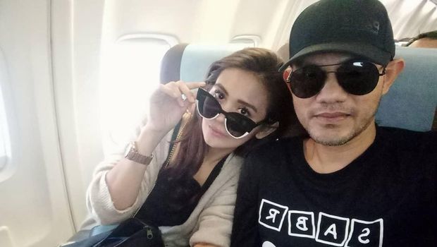 Herman Seventeen dan istri