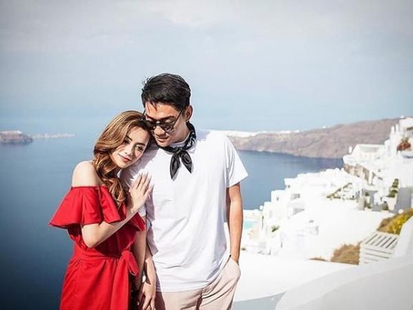7 Potret Kemesraan Ifan Seventeen dan Istri Sebelum Jadi Korban Tsunami
