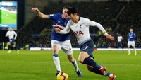 Menurut data Whoscored skuat asuhan Mauricio Pocehttino unggul dalam nyaris semua hal. REUTERS/Andrew Yates.