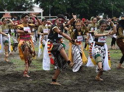 Ribuan Penari Jaranan di Jogja Color Walk Terima Rekor MURI