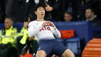 Son Heung-min dan Harry Kane jadi bintang Tottenham dalam laga ini setelah keduanya masing-masing bikin dua gol. Reuters/Carl Recine.
