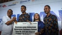 Askrindo Berikan MoPi dan Berikan Beasiswa di Ambon