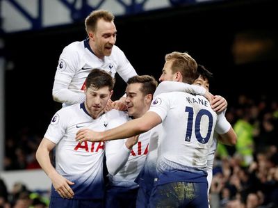 Pesta Tottenham di Goodison Park