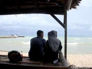 Destinasi Wisata di Anyer Sepi Usai Tsunami