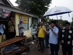 Ketua MPR Tinjau Lokasi Terdampak Tsunami di Lampung Selatan