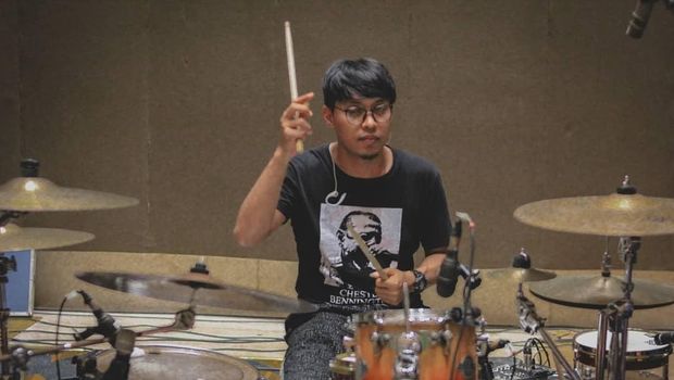 Andi Seventeen