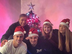 Kalau yang ini dari keluarga bintang AS Roma, Stephan El Shaarawy. Selamat Natal ya semuanya!!! (Foto: Instagram @stewel92)