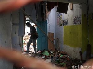 Layanan Telekomunikasi Berangsur Pulih Pascatsunami Selat Sunda Layanan Telekomunikasi Berangsur Pulih Pascatsunami Selat Sunda