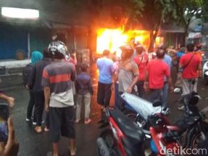 Kios Pasar Bunder Sragen Terbakar, Diduga Akibat Korsleting