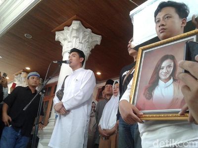 Kisah Ifan Seventeen yang Ingin Serasi di Pemakaman Dylan Sahara
