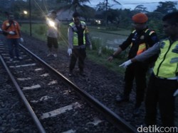 Jalan di Rel, Wanita Paruh Baya di Blitar Ditabrak KA Malioboro