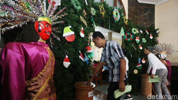 Rayakan Natal, Gereja Kampung Sawah Bernuansa Betawi