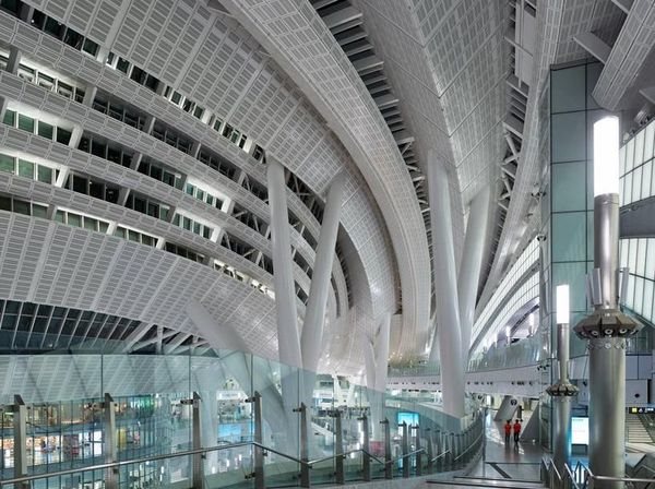 Bukan Bandara, Ini Stasiun Kereta Cepat di Hong Kong