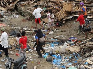 Pengungsi Tsunami Banten di Bukit Dekat Ujung Kulon Butuh Bantuan