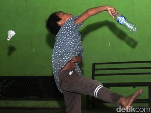 Ketika Anak-anak Korban Tsunami Selat Sunda Menghibur Diri