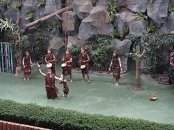 Lihat Aksi Anjing hingga Orang Utan yang Seru di Taman Safari Prigen