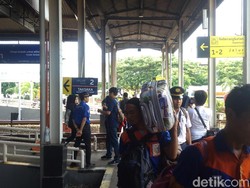 Daop 3 Cirebon Prediksi Penumpang KA Melonjak Hingga Awal Januari