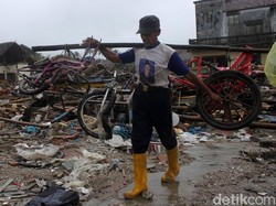 Menembus Wilayah Sumur yang Masih Terisolir Pasca-Tsunami