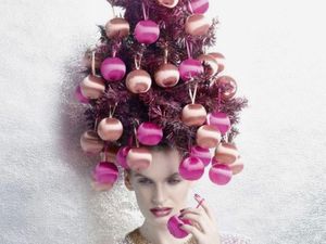 Unik! 10 Foto Gaya Rambut yang Menyerupai Pohon Natal Ini Kreatif Banget Unik! 10 Foto Gaya Rambut yang Menyerupai Pohon Natal Ini Kreatif Banget