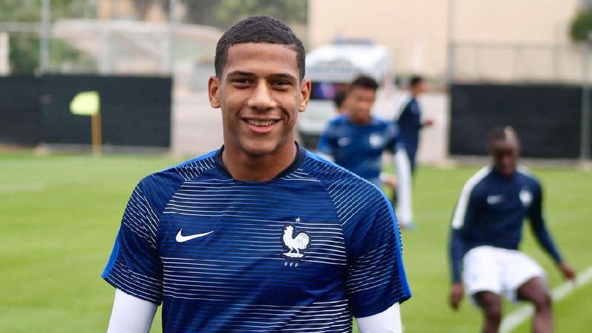 Barcelona mendapatkan Jean-Clair Todibo dengan cara tidak elegan? (Twitter @jctodibo)