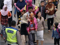Selfie di Tengah Korban Bencana, Mana Rasa Empati itu Bunda?