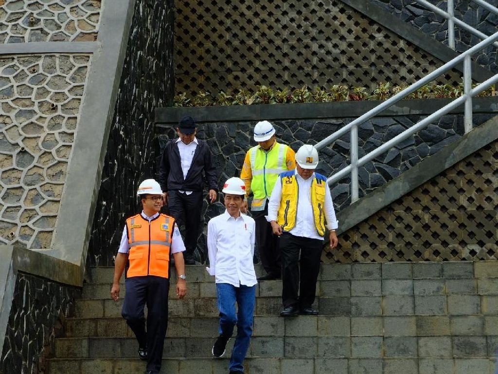 Lahan Bendungan Ciawi dan Sukamahi di Puncak Telan Rp 1,5 T Lahan Bendungan Ciawi dan Sukamahi di Puncak Telan Rp 1,5 T