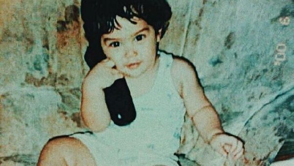 Potret Masa Kecil El Rumi Putra Kedua Bunda Maia