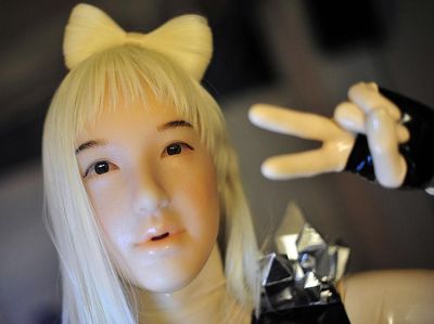 Heboh Fenomena Boneka Arwah Vs Boneka Seks, Kamu yang Mana?