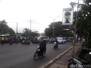 Foto: Putaran Jl Juanda Depok Tempat Personel Brimob Dikeroyok Ormas