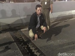 Detail Renggangnya Flyover Rawabuaya