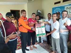 Kesira Beri Bantuan Logistik dan Evakuasi Korban Tsunami Banten